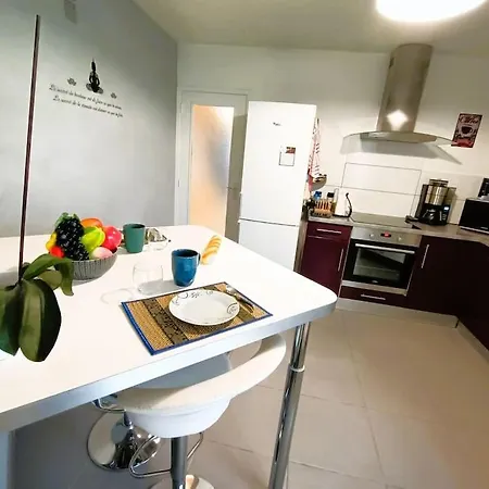 Apartment T2 Cozy Avec Parking, Terrasse - Severine *