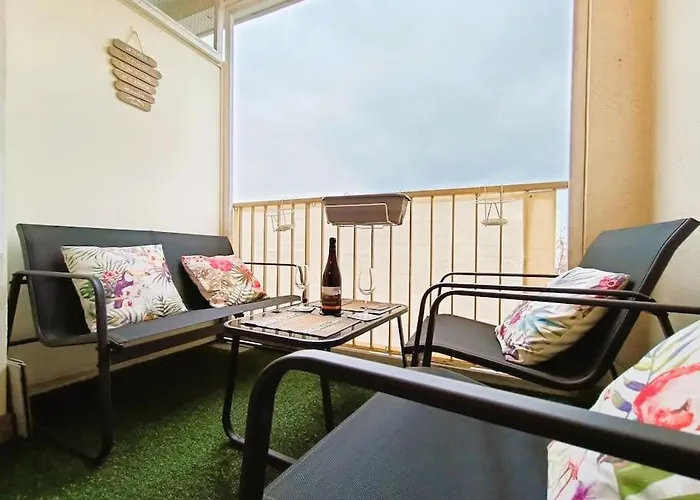 T2 Cozy Avec Parking, Terrasse - Severine *